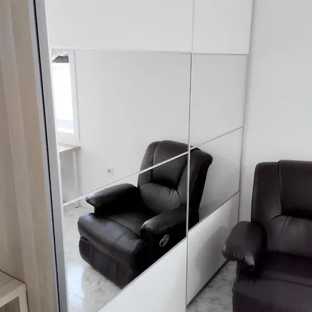 Amplio Piso De Confort. Apartment *